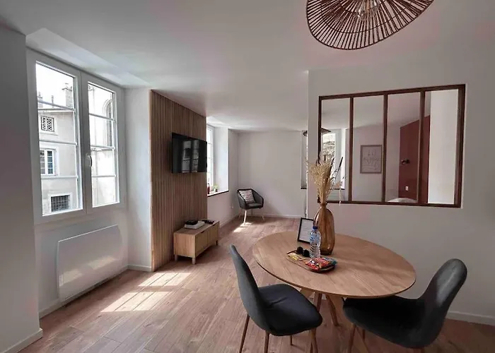 Au Coeur De Valence Apartamento *